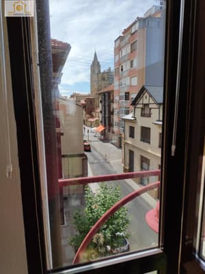 Oportunidad  Dúplex céntrico con vistas a la Catedral