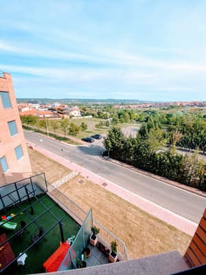 EXCELENTE PISO EN VILLAQUILAMBRE