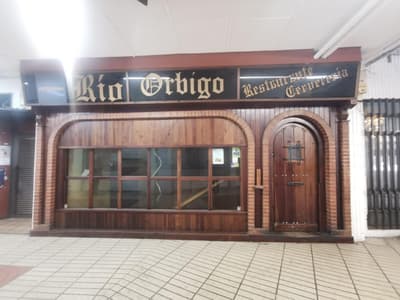 BAR-RESTAURANTE EN CENTRO DE LEON