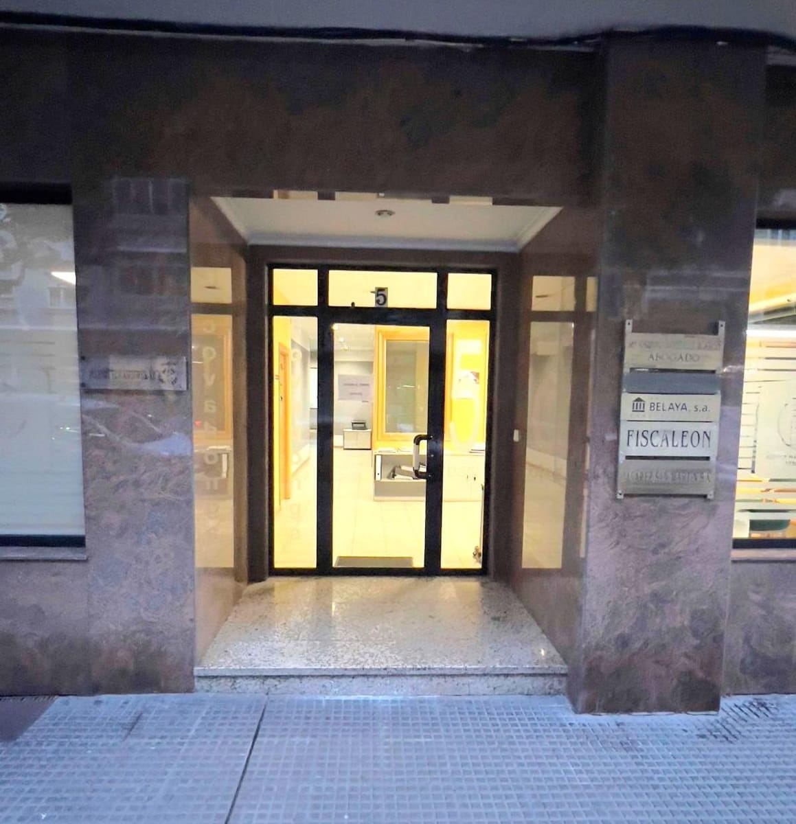 Oportunidad de Inversión: Oficinas en Zona Comercial de León