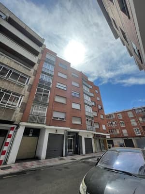 PISO MUY LUMINOSO en la zona de SAN MAMÉS