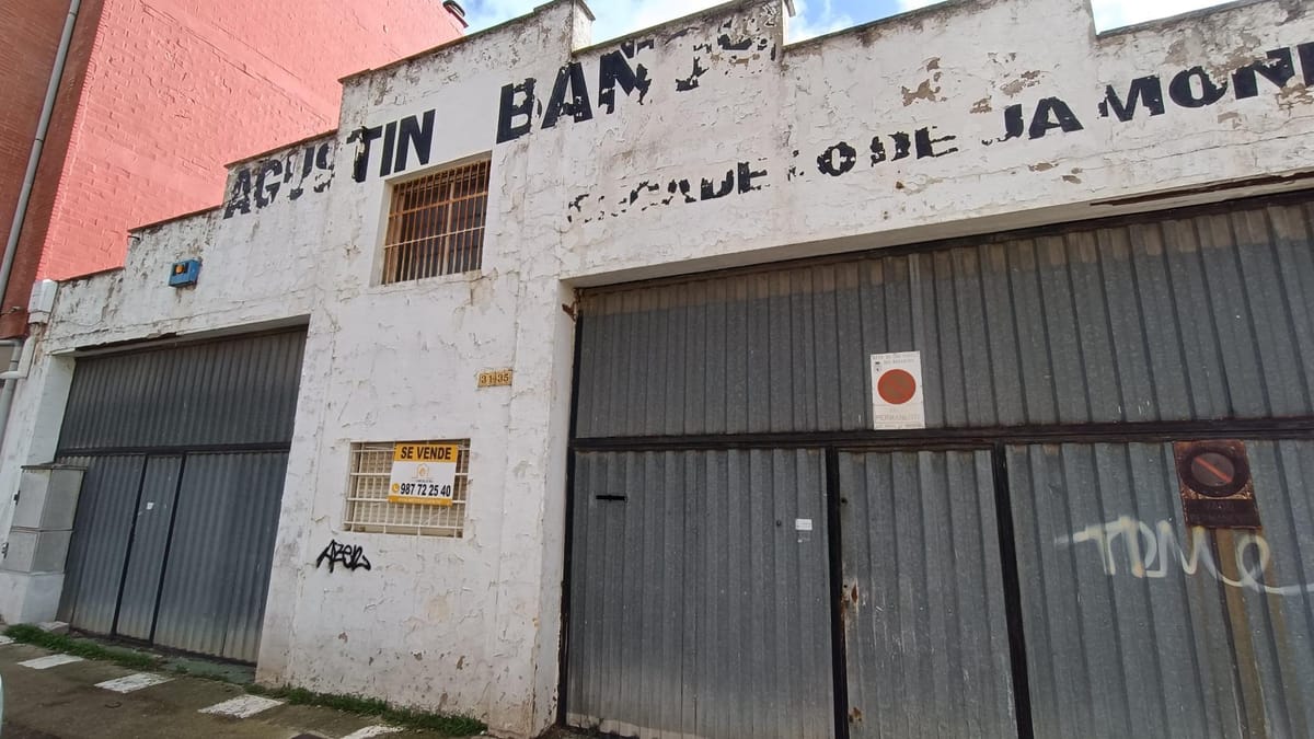 Nave Industrial en Trobajo del Camino