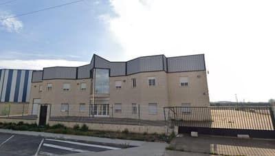 NAVE DE 1800 METROS EN ONZONILLA