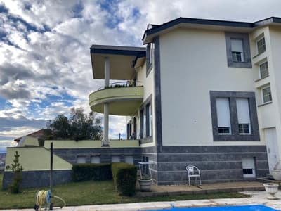 CHALET DE LUJO EN LAS LOMAS