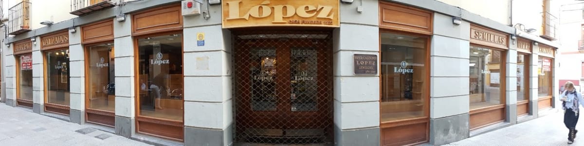ALQUILER LOCAL COMERCIAL EN EL CASCO ANTIGUO.