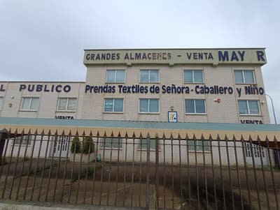 Nave industrial en Onzonilla actualmente arrendada. Inversores rentabilidad.