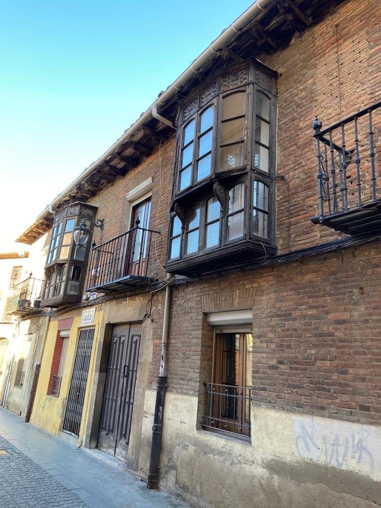 ¡OPORTUNIDAD INVERSORES! ESTUPENDO EDIFICIO EN EL CASCO ANTIGUO.