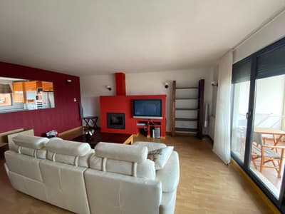 Chalet adosado en Urbanización Las Viñas - Puente Villarente