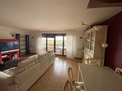 Chalet adosado en Urbanización Las Viñas - Puente Villarente
