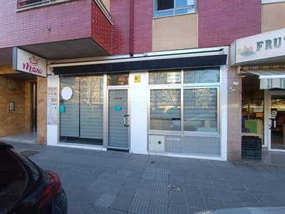 Local en la Palomera.