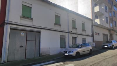 OPORTUNIDAD CASA para reformar en LA BAÑEZA