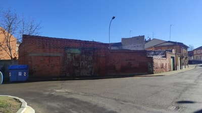EXCELENTE SOLAR en La Bañeza