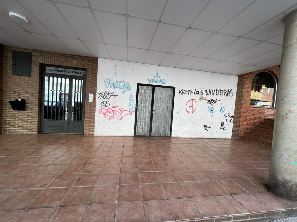 LOCAL COMERCIAL EN LA PALOMERA.
