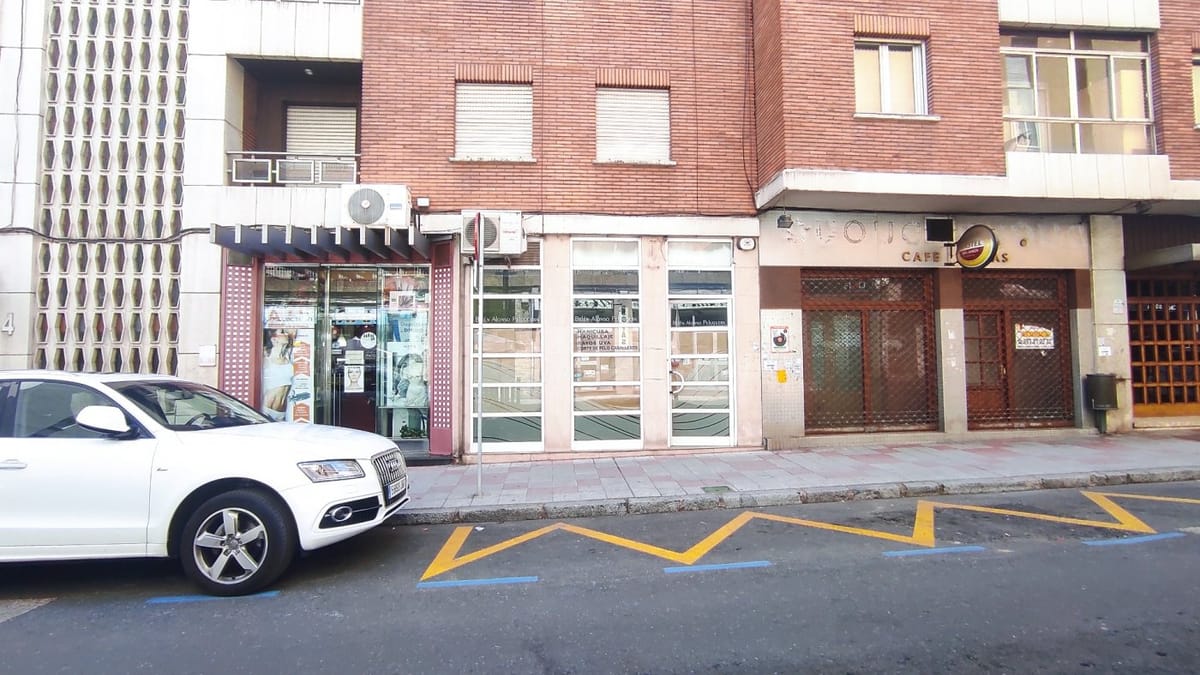 Oportunidad para tu negocio: Local Comercial en zona Santa Ana