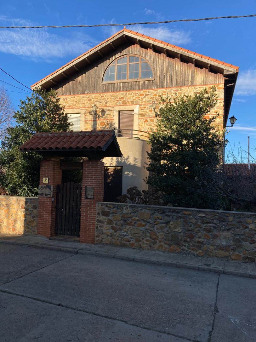 Se vende Centro de Turismo Rural en Luyego