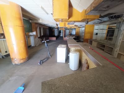 Se vende local comercial en León