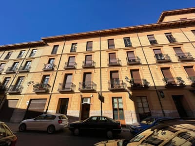 FANTÁSTICO piso en el CASCO ANTIGUO