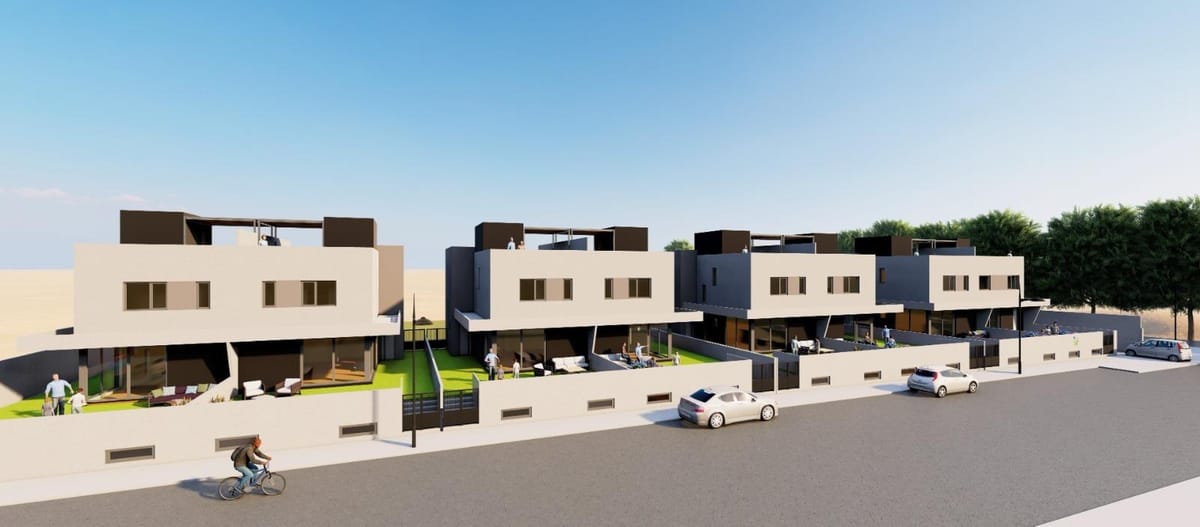 OPORTUNIDAD: CHALET PAREADO CON PISCINA