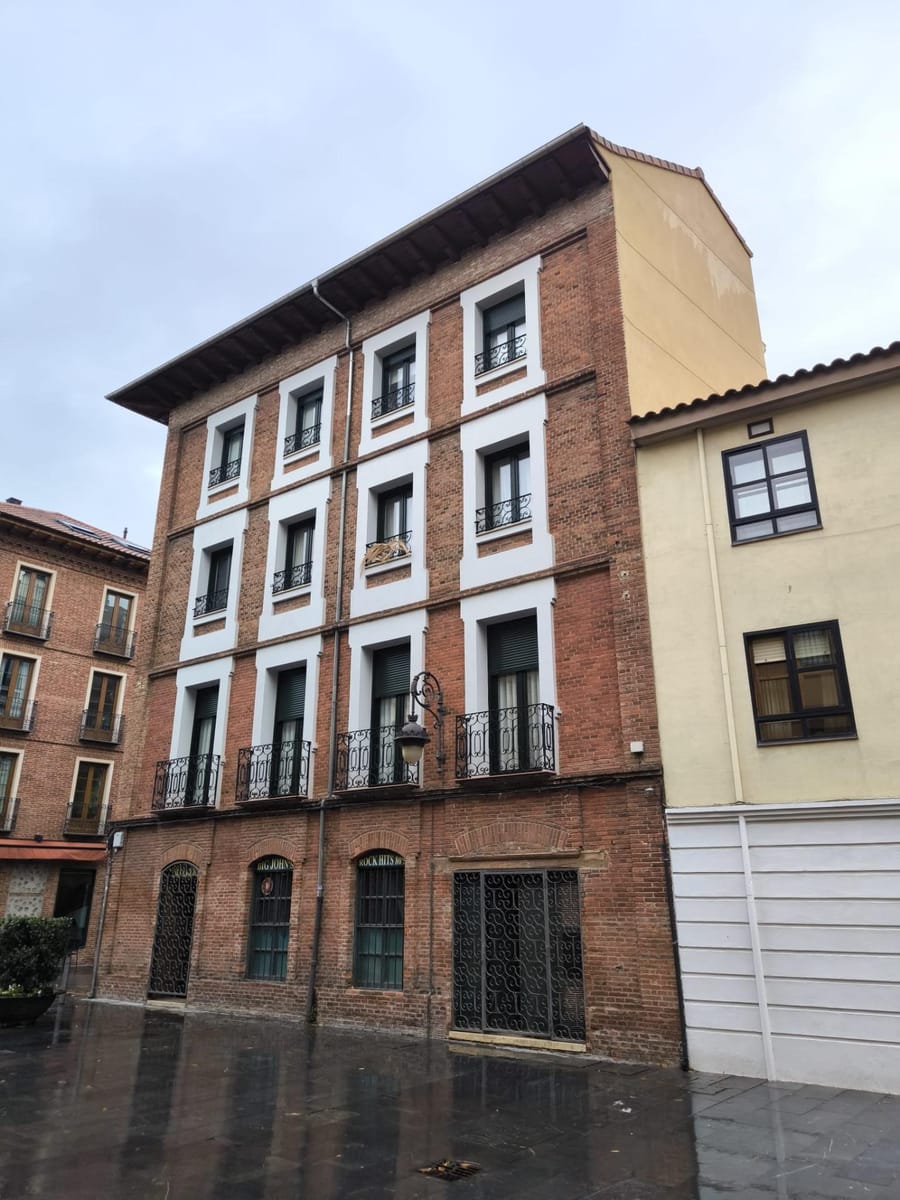 LOCAL COMERCIAL AL LADO DE LA CATEDRAL DE LEON