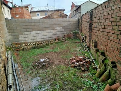 ALMACEN / TERRENO URBANO CARBAJAL DE LA LEGUA (LEON)
