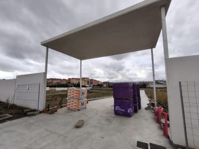 PARCELA URBANIZABLE DE 738,83 EN ERAS DE RENUEVA (LEON)