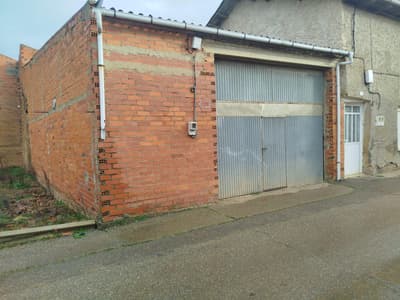 En venta nave en zotes del paramo