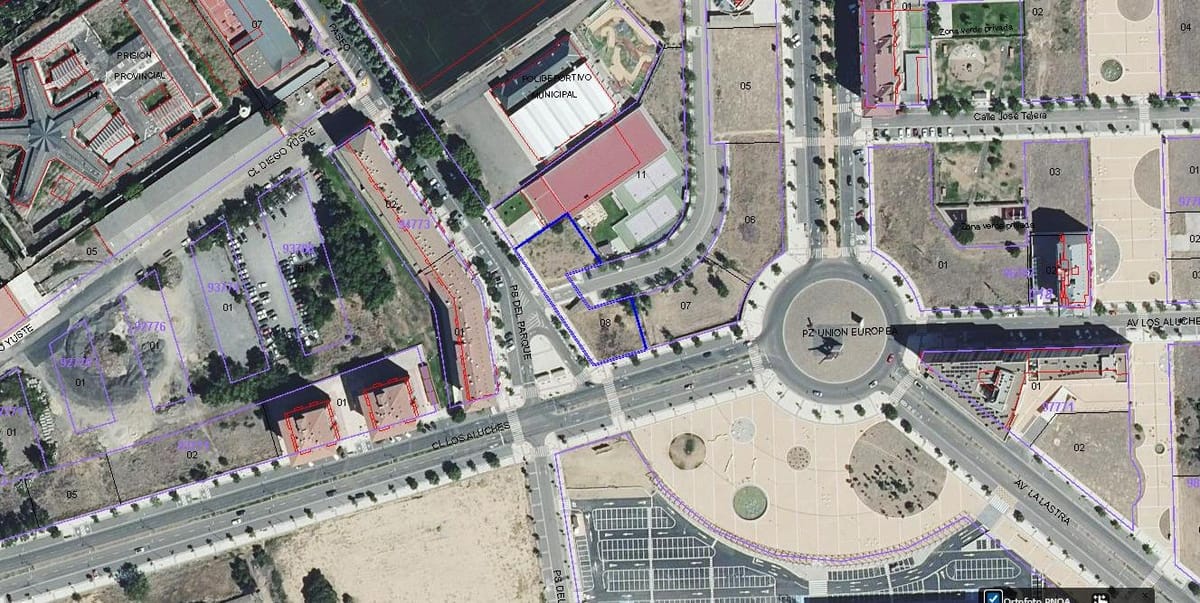 TERRENO PARA 41 VIVIENDAS EN CALLE LA SERNA (LEON)