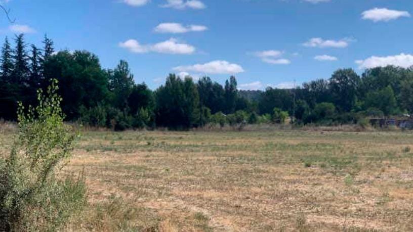 Terreno urbano en calle Juan Fernandez en Villaquilambre (León)