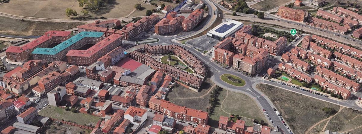 Suelo urbano en esquina calle Orugo en Trobajo del Camino (León)