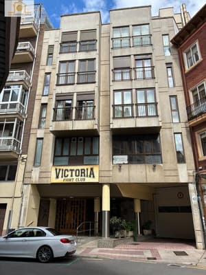 SE VENDE PISO EN LA CALLE SAMPIRO (LEON)