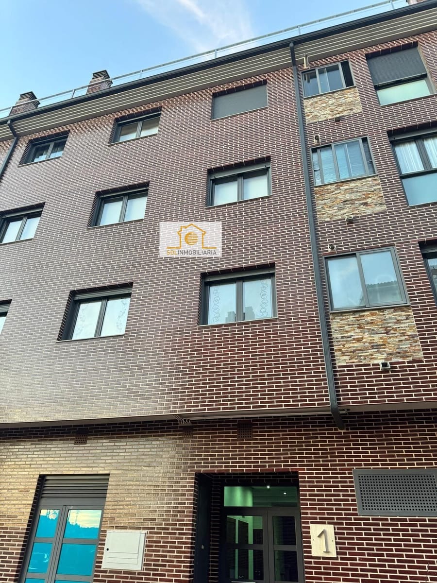 Piso en C/Los Tulipanes en Trobajo del Camino, León