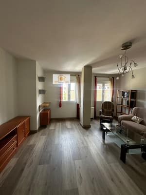 APARTAMENTO EN PUENTE CASTRO (LEON)