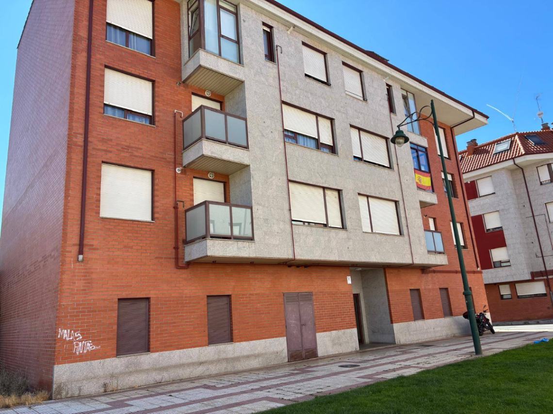 ¡OPORTUNIDAD! Precioso dúplex exterior en C/ Mastín Leonés