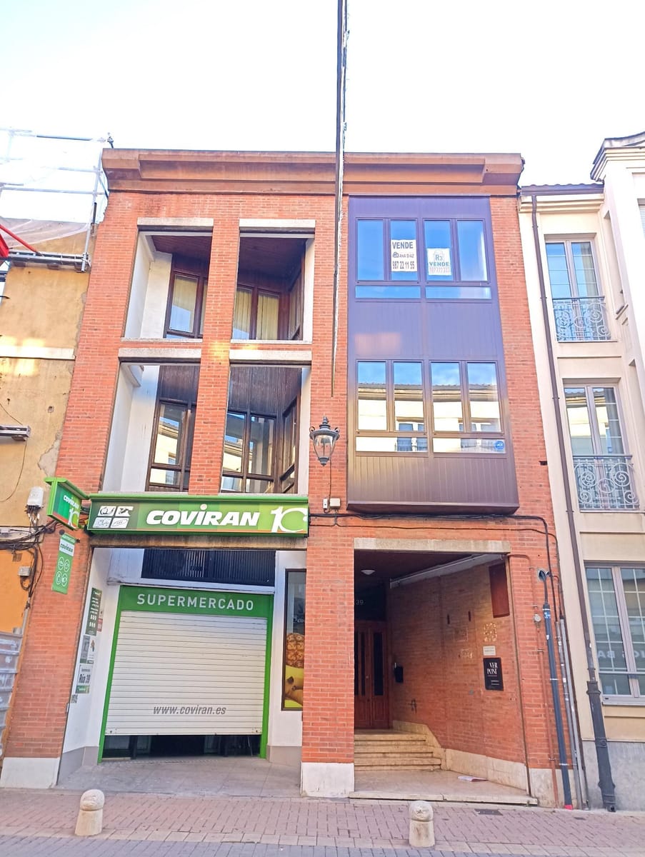 ¡Oportunidad única en el centro de León! Estudio para apartamentos turísticos.
