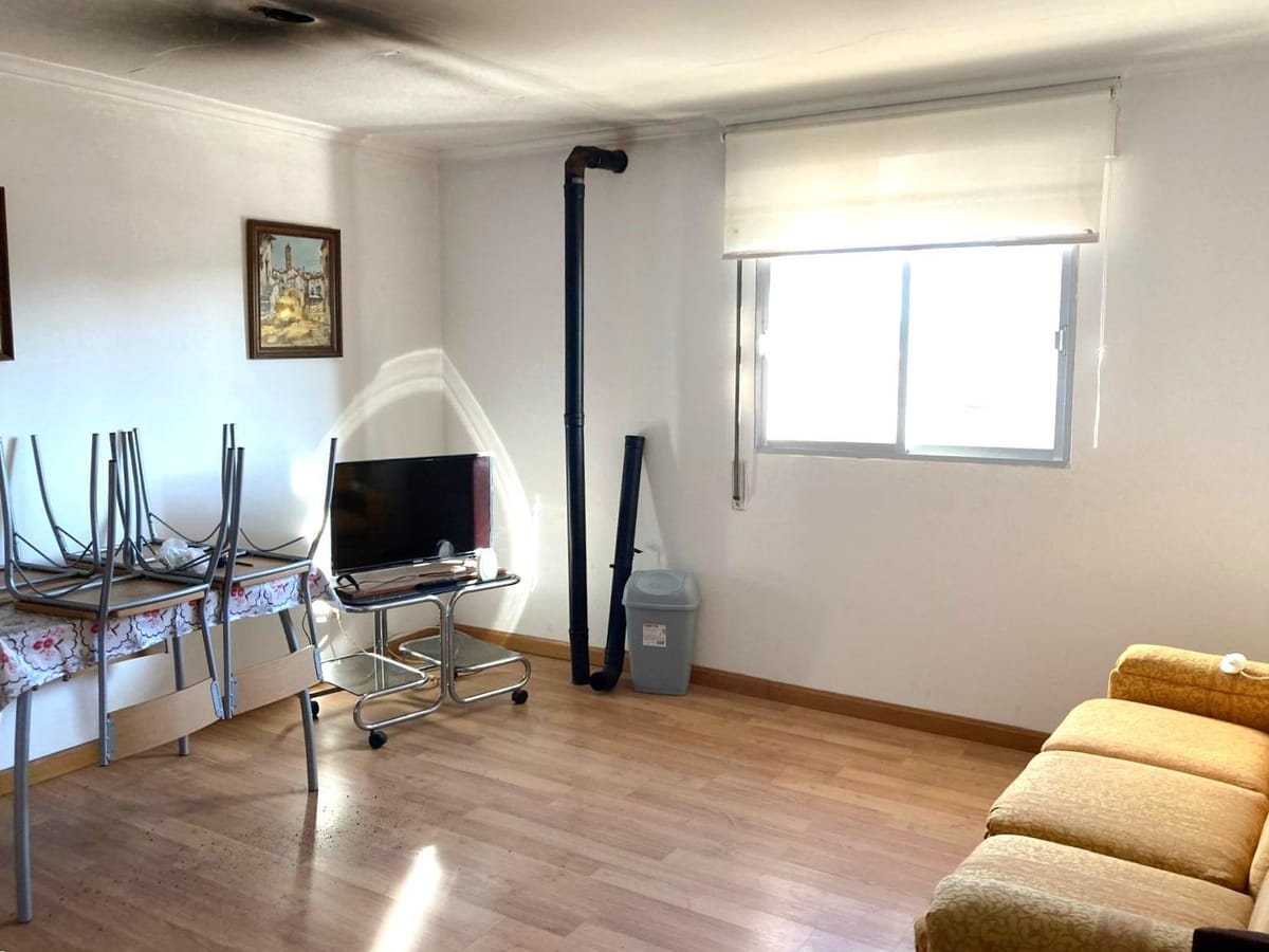 Piso de tres habitaciones en Navatejera