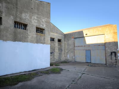 Nave en la zona de Leclerc