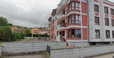 Piso con terraza y jardín en Llanes