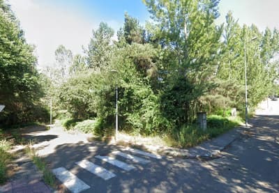 TERRENO URBANO EN VENTA – AVENIDA VEGAMIÁN, BOÑAR