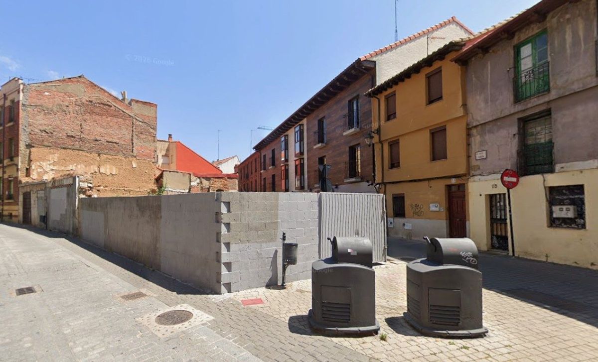 En venta solares calle Santa Cruz
