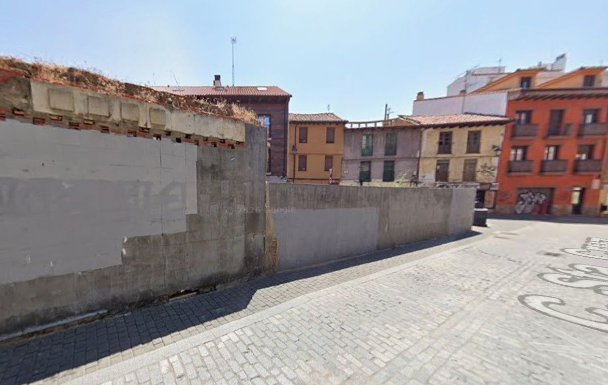 En venta solares calle Santa Cruz