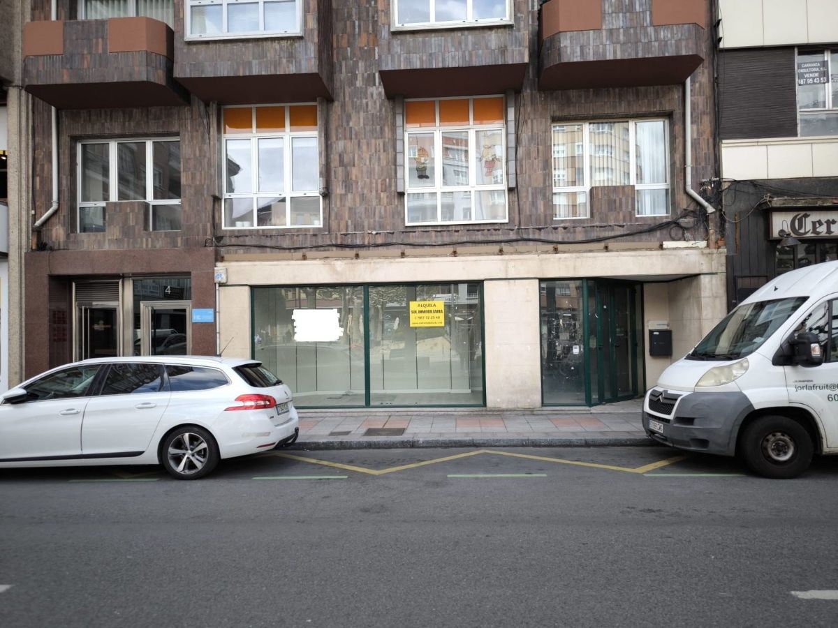 Local Comercial en Plaza Cortes Leonesas (Centro)