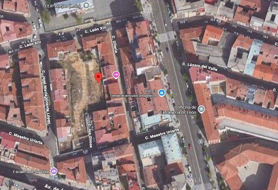 SH Terreno urbano para construir en venta en c. los olmos León