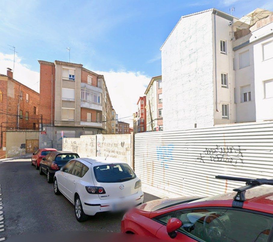 SH Terreno urbano para construir en venta en c. los olmos León