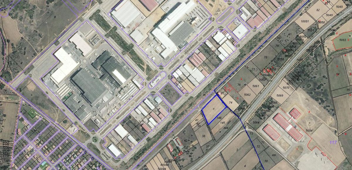 Terreno uso agrario de 15.187 m2 junto al polígono industrial de Villadangos