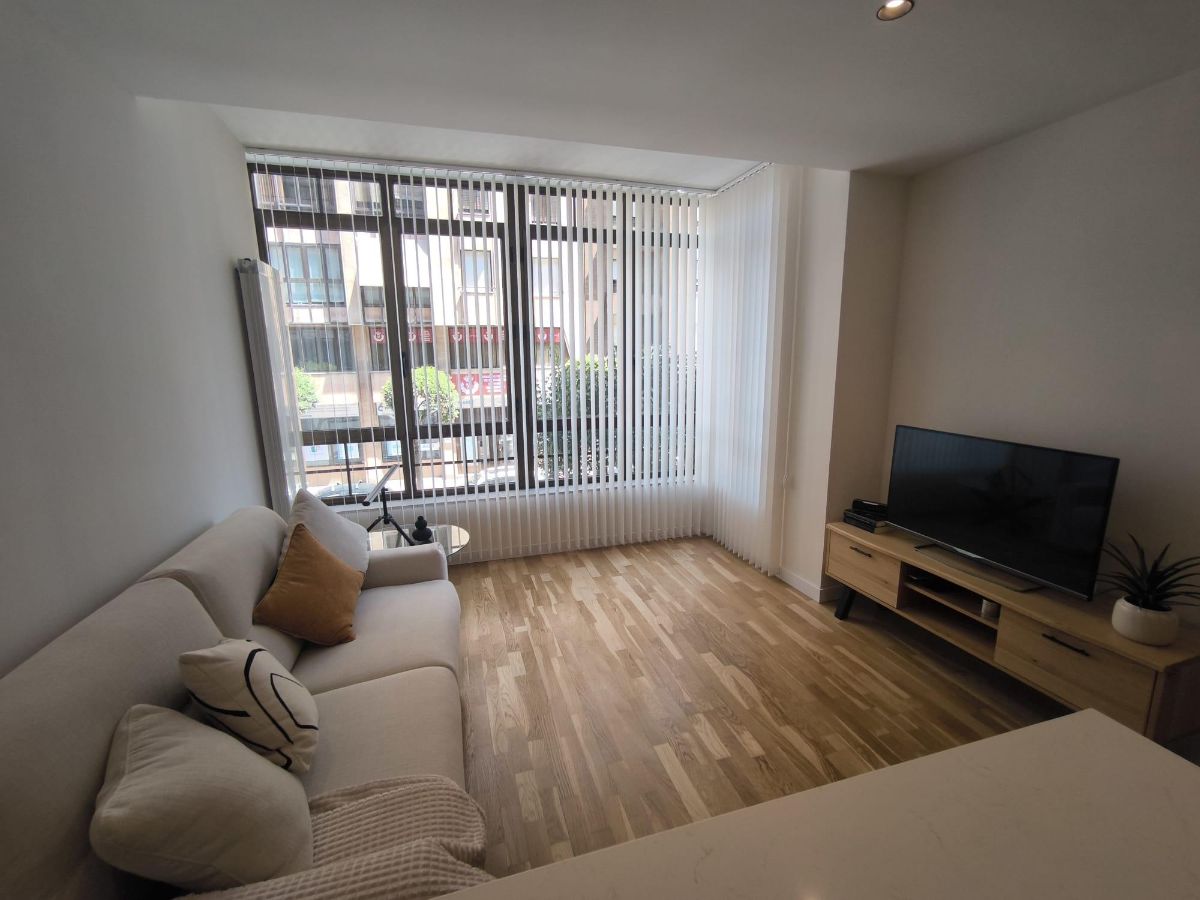 Apartamento con plaza de garaje en Gran Via de San Marcos (centro de Léon)