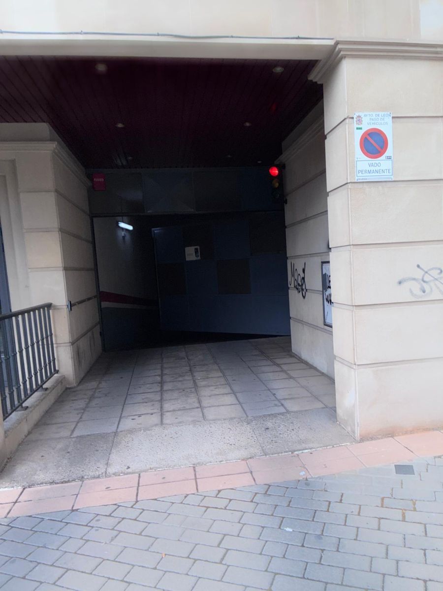 ALQUILER PLAZA DE GARAJE EN CALLE DE LA RÚA
