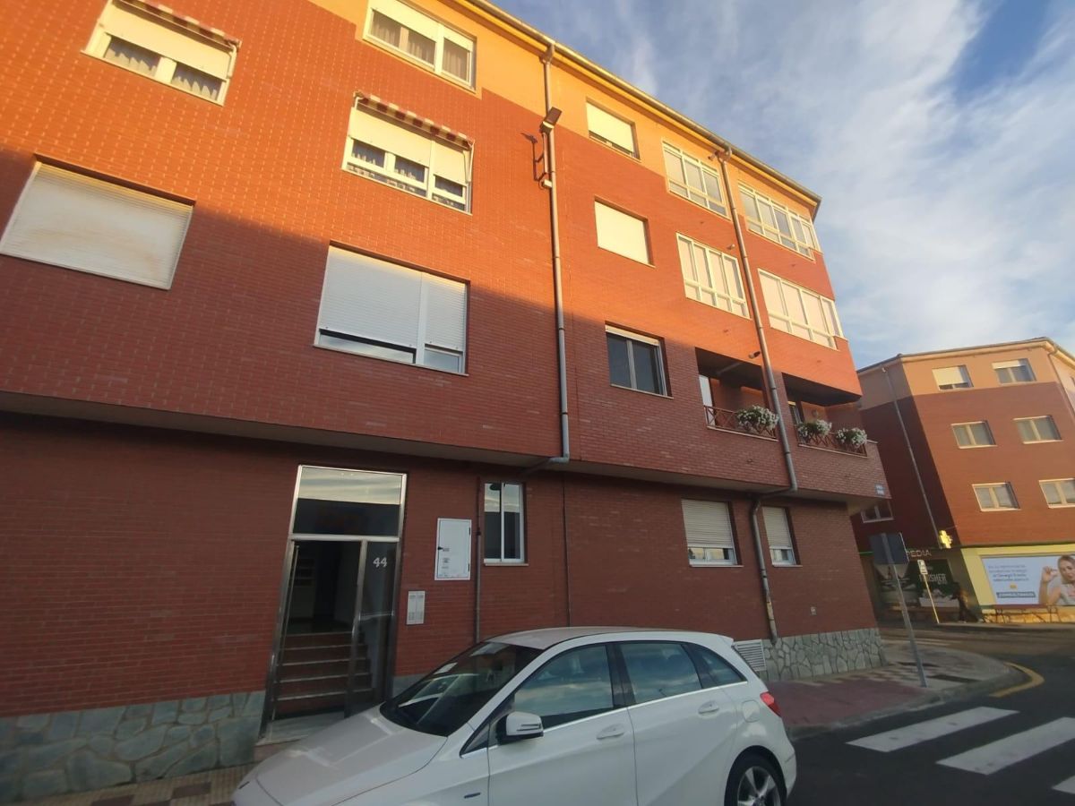 EN VENTA PISO CARRETERA SANTANDER