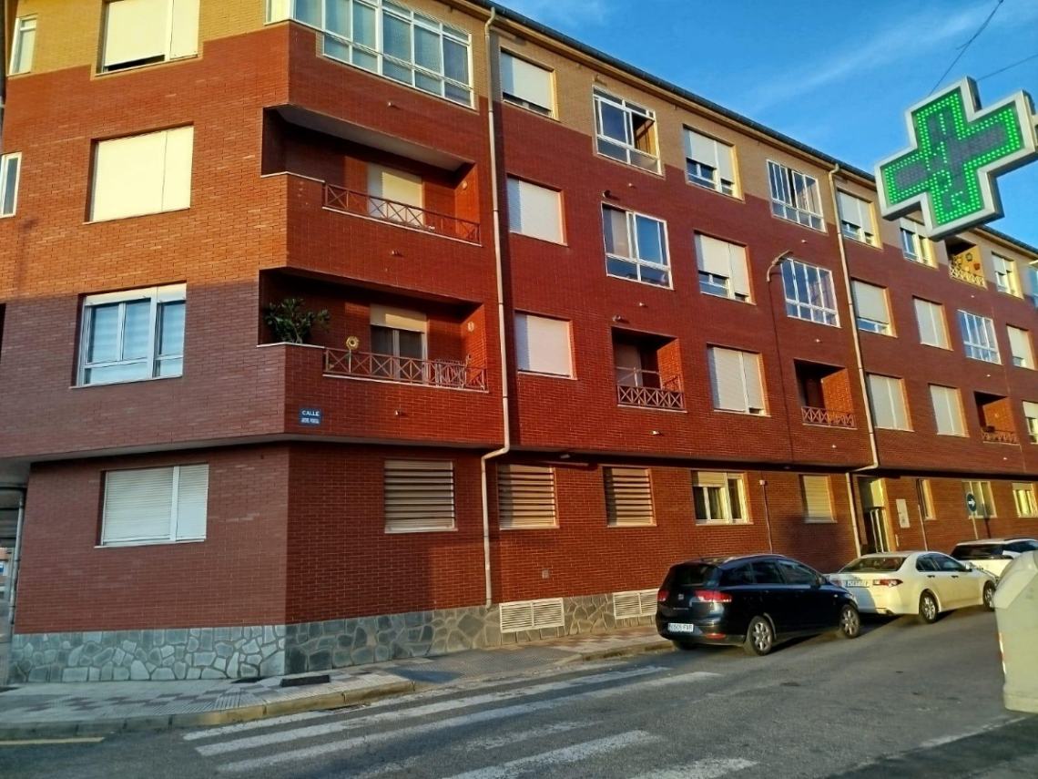 EN VENTA PISO CARRETERA SANTANDER