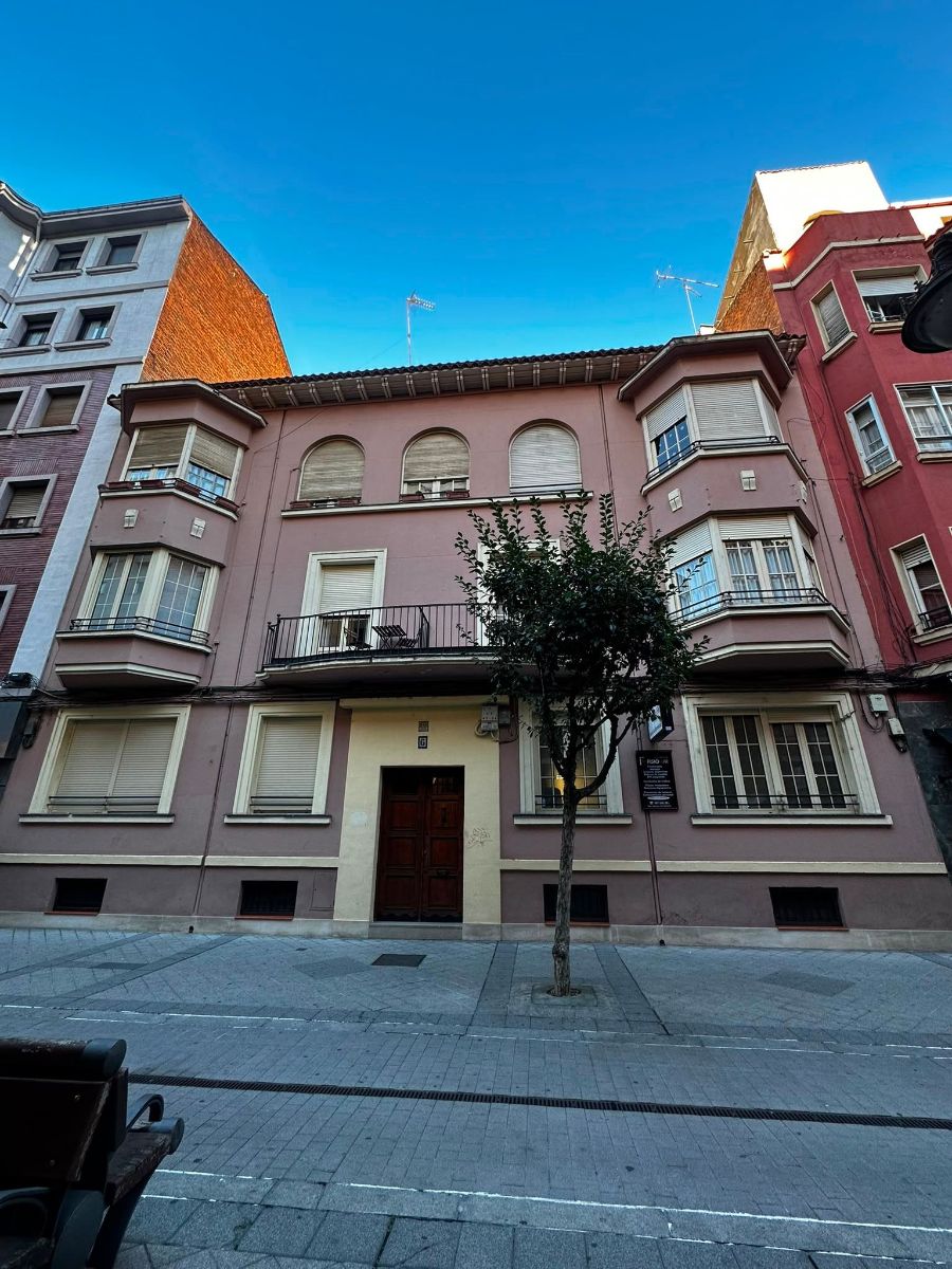 OPORTUNIDAD ÚNICA: Exclusivo inmueble en Calle Carmen con Licencia Turística (VUT)