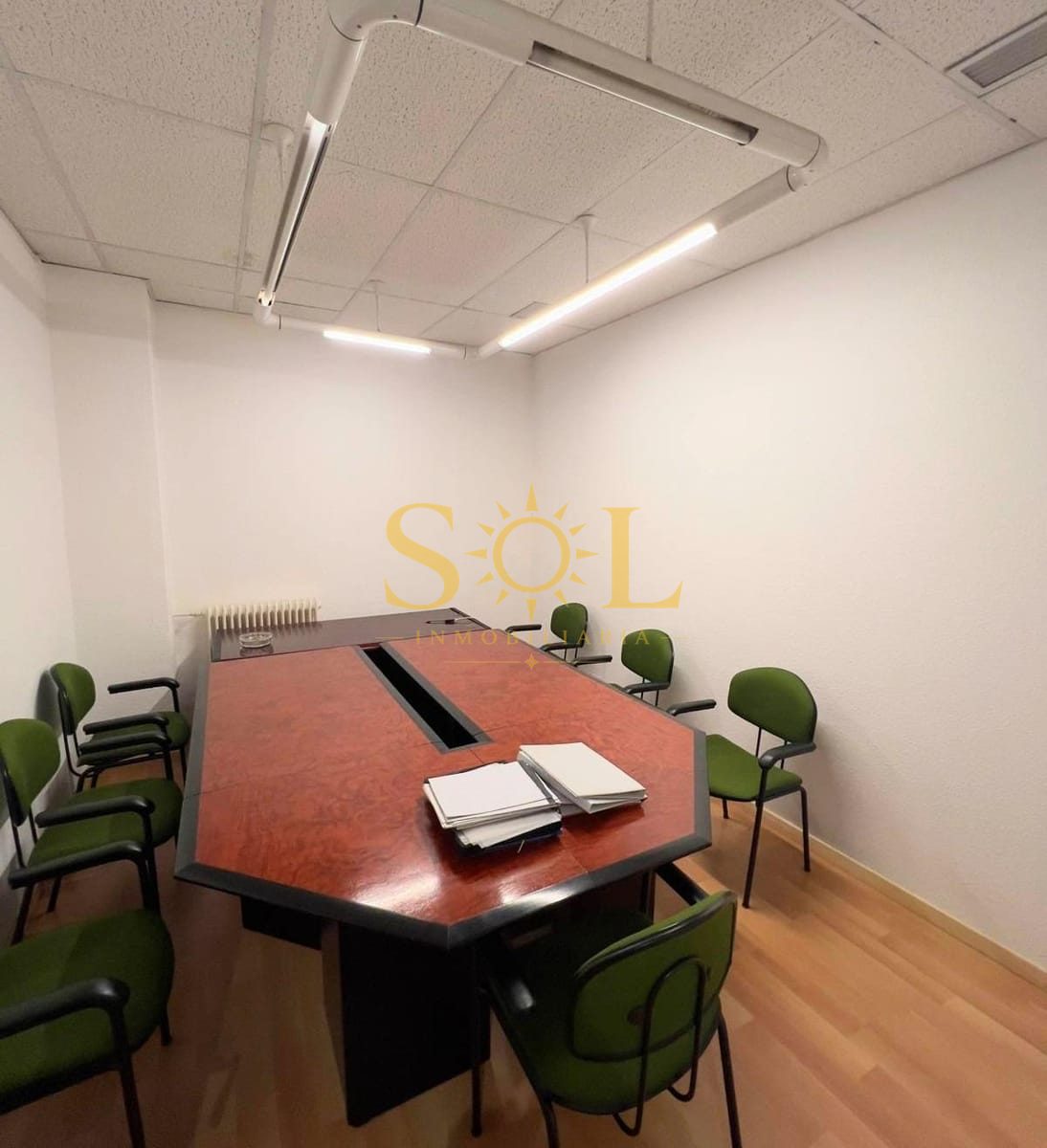Oportunidad de Inversión: Oficinas en Zona Comercial de León - Foto 12
